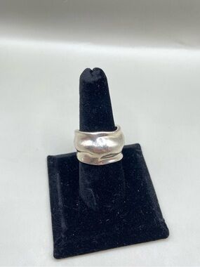 RLM Studios Robert Lee Morris Sterling Silver Wavy Hammered Modernist Ring